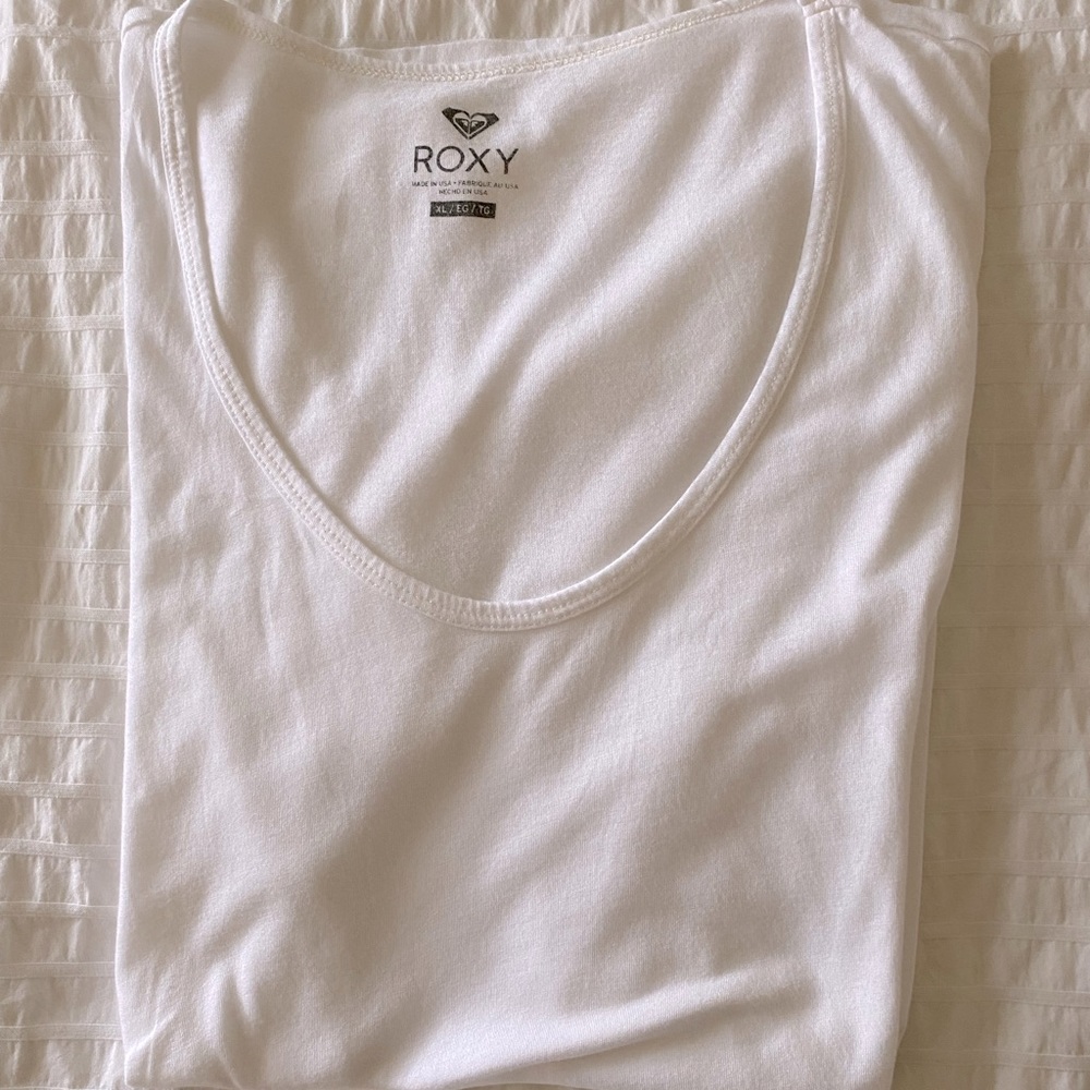 Roxy Scoop Neck T-Shirt Size XL